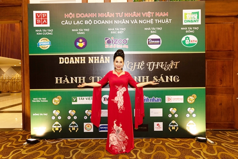 Sinh nhật lần thứ nhất - CLB Doanh nhân và Nghệ thuật Sinh nhật lần thứ nhất - CLB Doanh nhân và Nghệ thuật