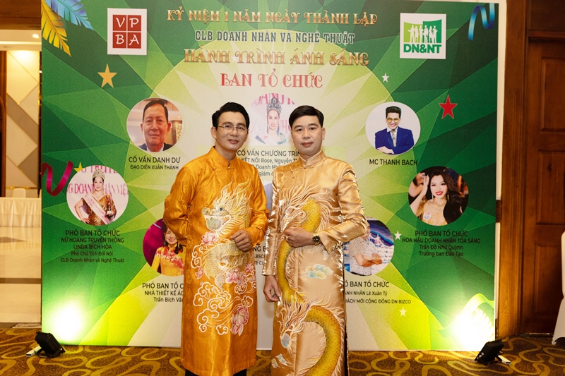 Sinh nhật lần thứ nhất - CLB Doanh nhân và Nghệ thuật Sinh nhật lần thứ nhất - CLB Doanh nhân và Nghệ thuật