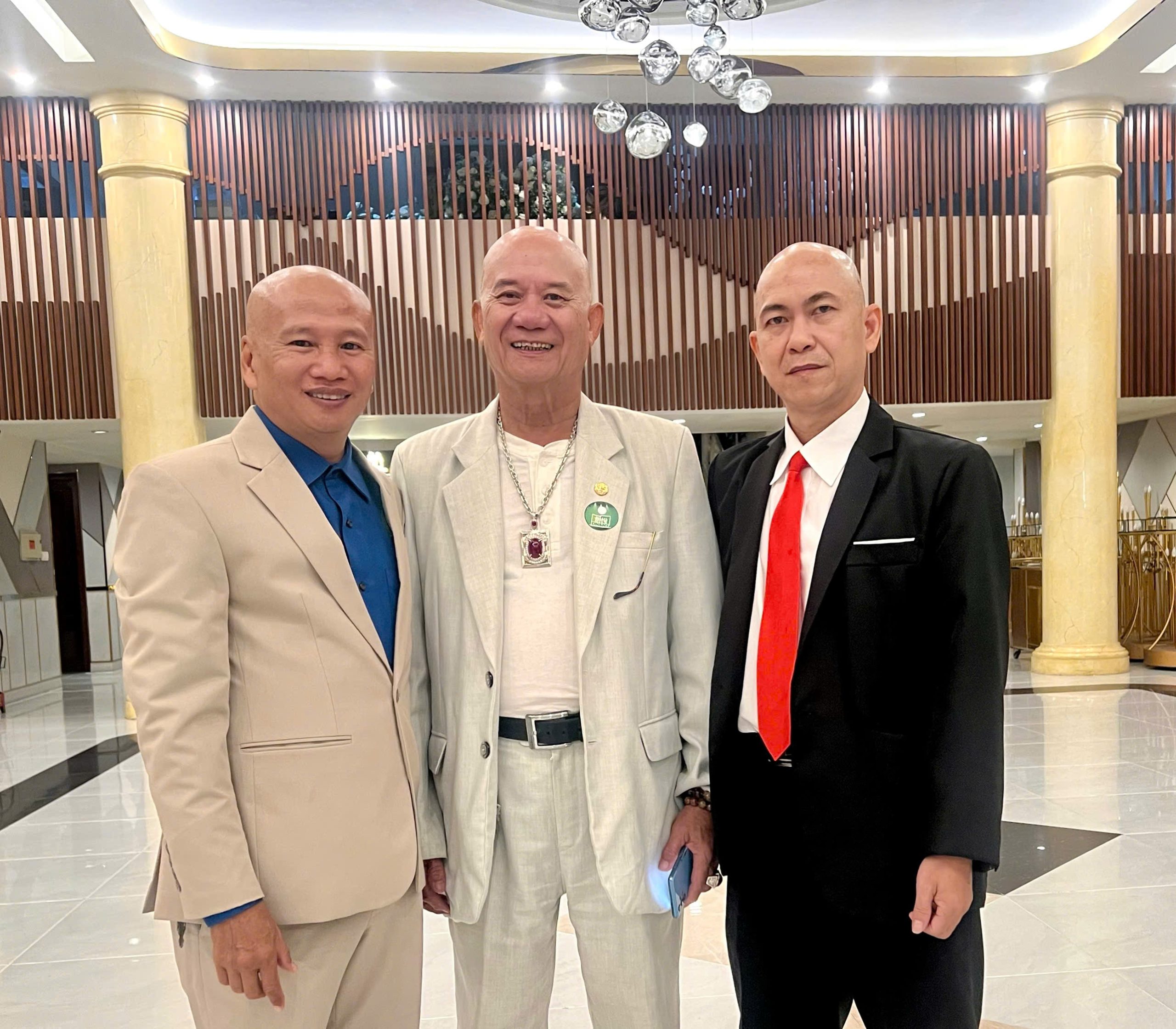 Z6854504502268 2b33fc5b840f0a2eac5c7163fb31e2ed